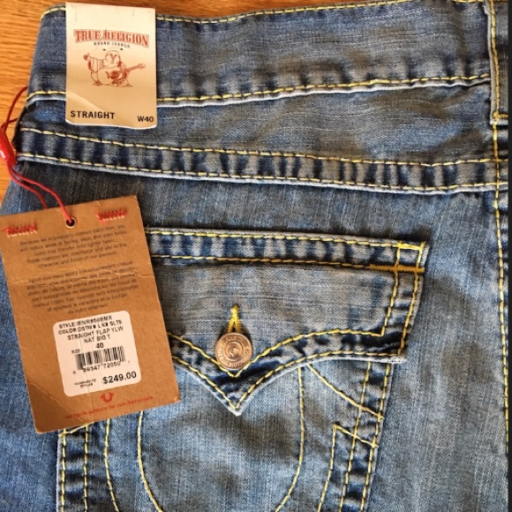 True Religion Straight Flap BIG T Distressed Jeans - Picture 7 of 8